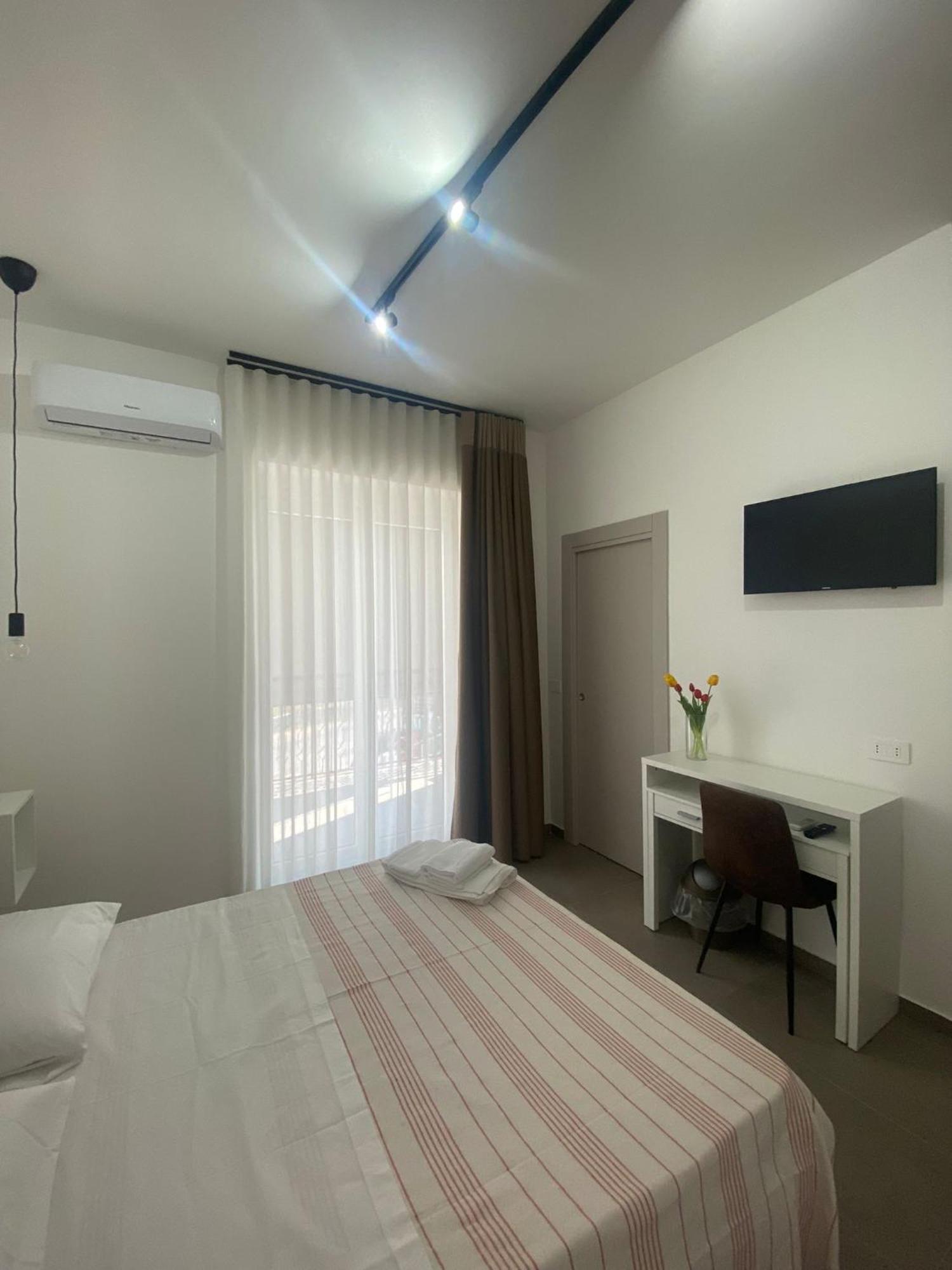 Hyria Rooms Nola Exterior foto